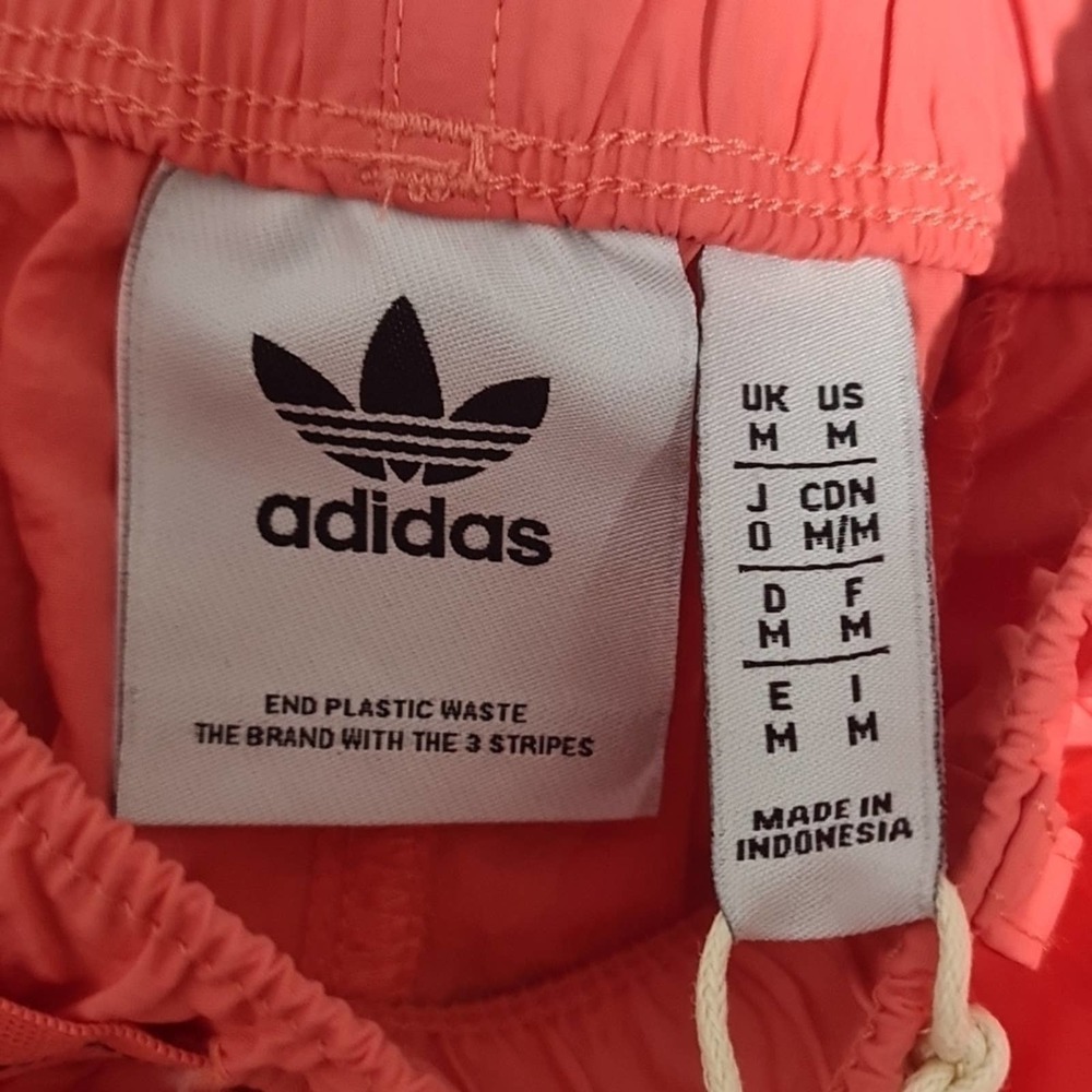 Adidas Adventure Cargo Shorts Size XXL NWT - Picture 8 of 9
